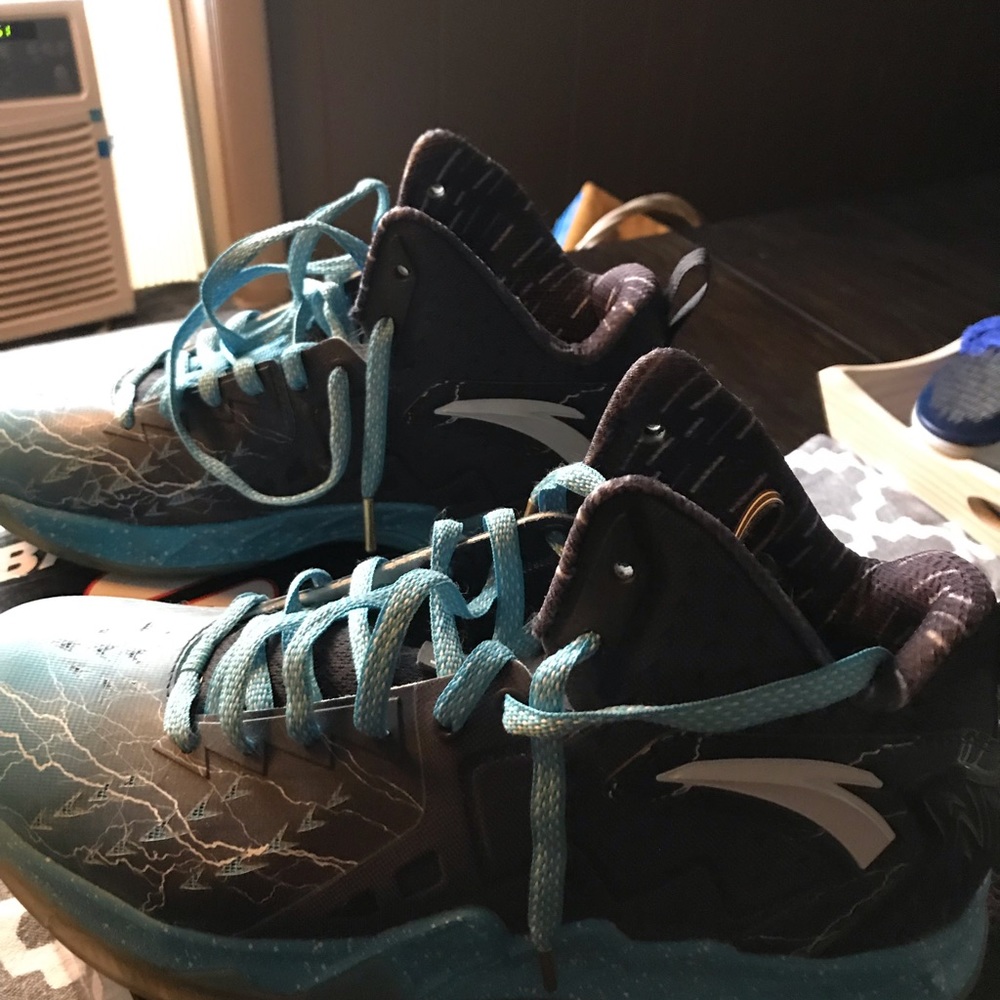 Anta sneakers work 2 times